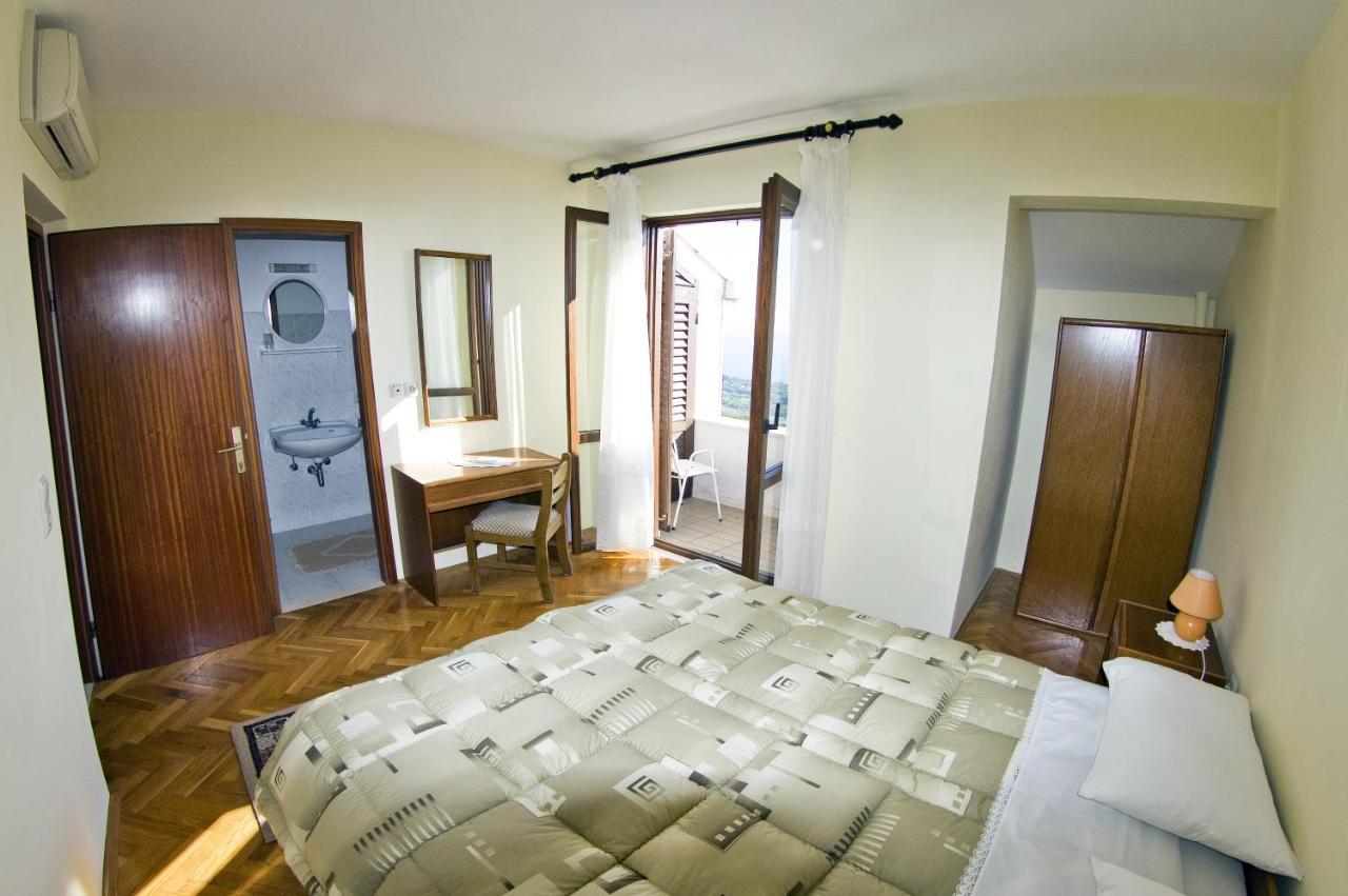 Guesthouse Moretic Орашац Екстериор снимка